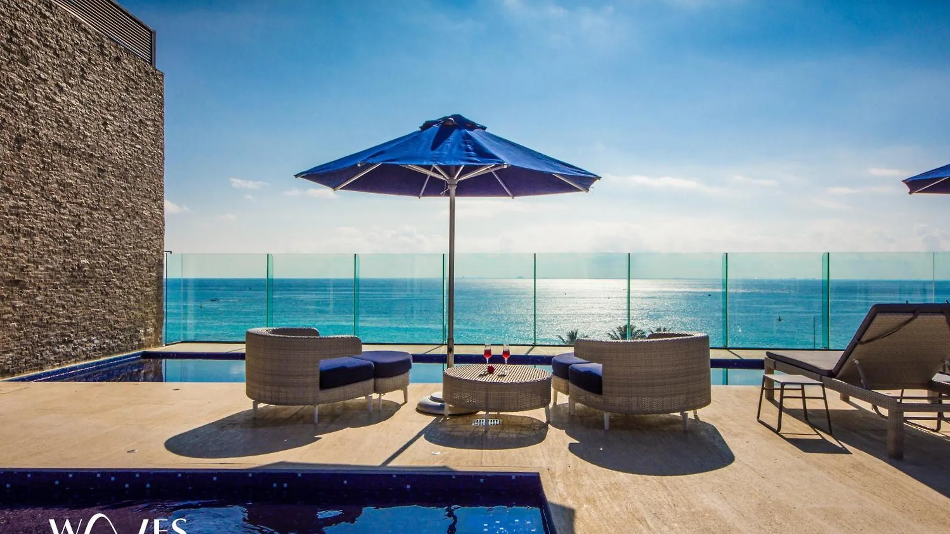 1 Br. With Private Jacuzzi And Rooftop Pool Playa del Carmen Apartment